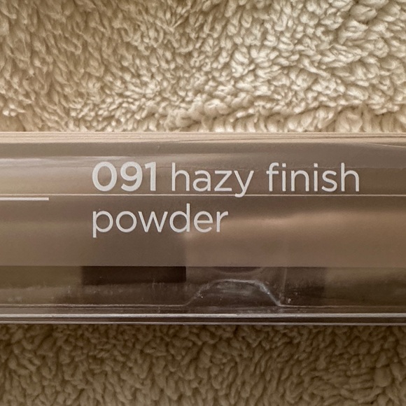 Real Techniques New Nudes Limited Edition Powder Brush - Picture 4 of 4